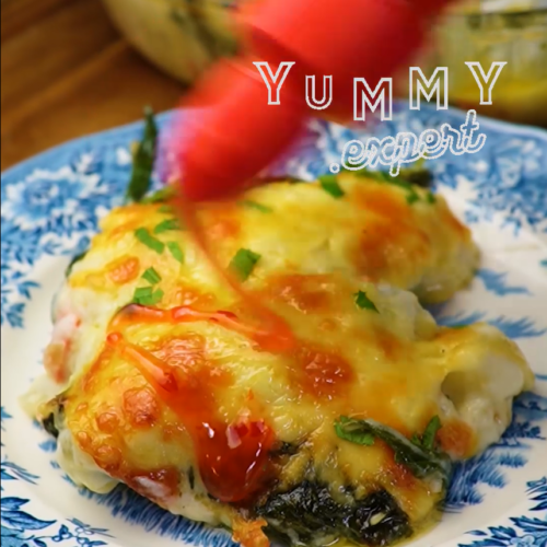 Gratin Potatoes with Spinach and Cheddar - Yummy Expert