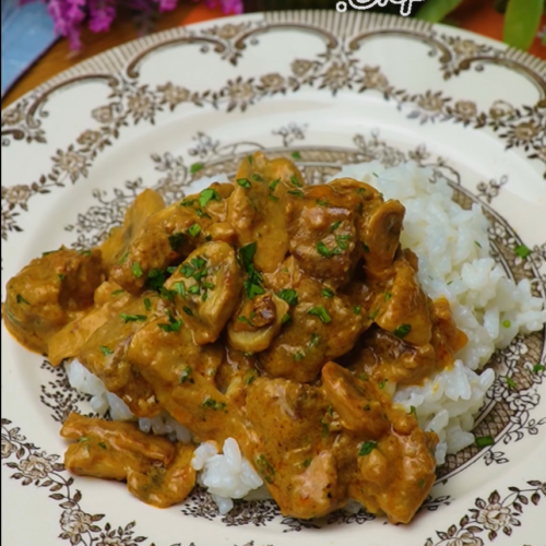 Beef Stroganoff with Mushrooms - Yummy Expert
