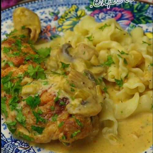 Creamy Chicken Thighs in Mushroom Sauce – Perfect with Pasta - Yummy Expert