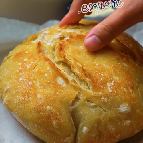 Easy Homemade Bread with a Crispy Crust and Soft Inside - Yummy Expert