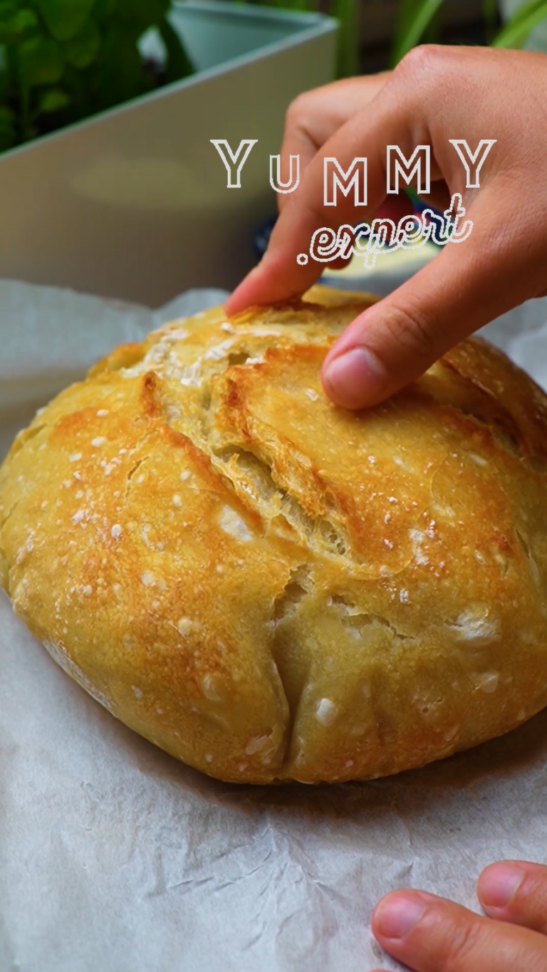Easy Homemade Bread with a Crispy Crust and Soft Inside - Yummy Expert