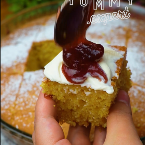 Fluffy Semolina Yogurt Cake | Prăjitură pufoasă cu iaurt și griș - Yummy Expert